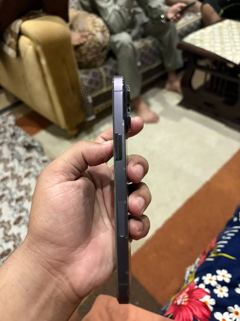 Apple iPhone 14 Pro Max 6