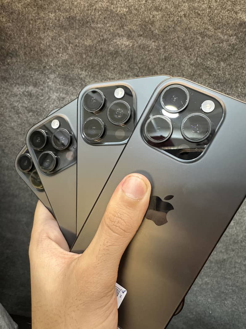 Apple iPhone 16 Pro 1