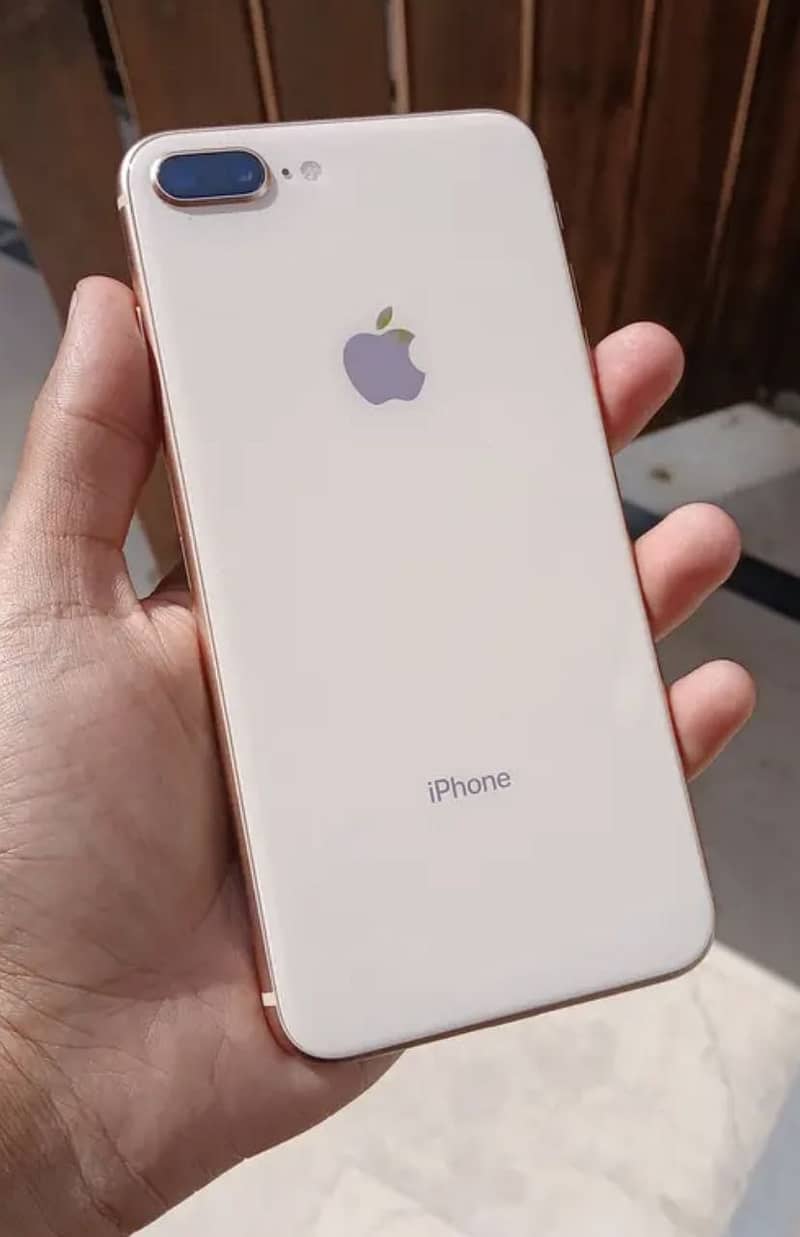 Apple iPhone 8 Plus 1