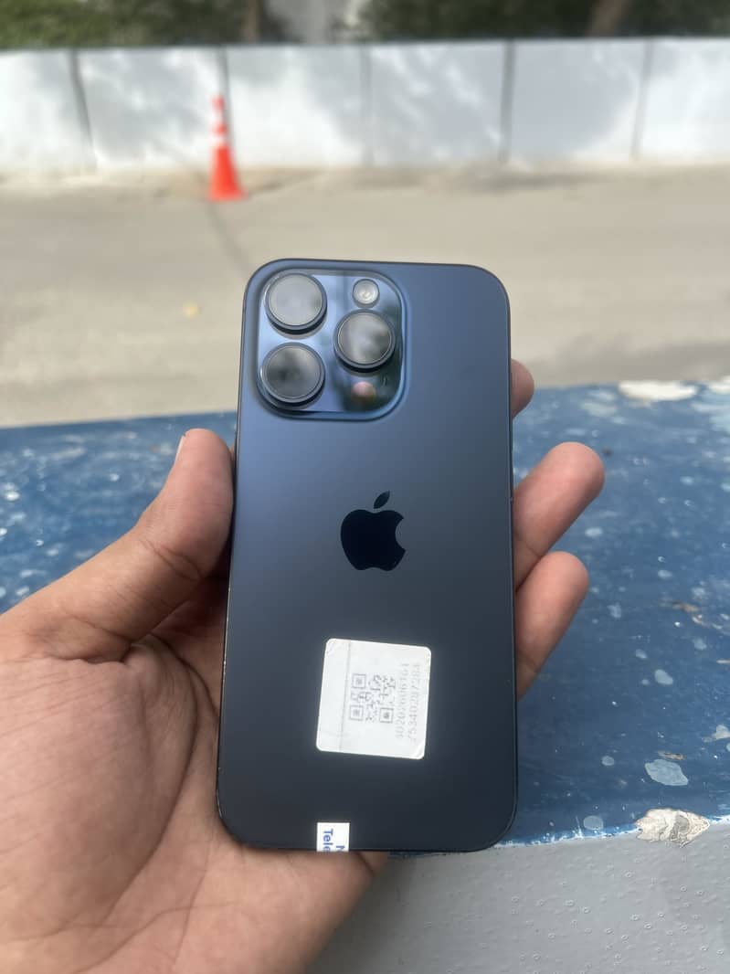 Apple iPhone 15 Pro 2