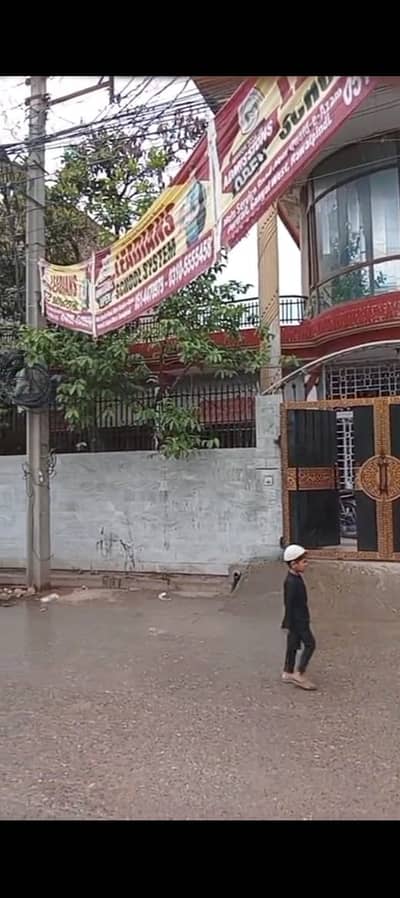 10 Marla Beautiful 3 Bed Separate House– 5 minute from ISL Exp Highway