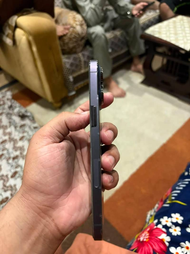 Apple iPhone 14 Pro Max 4