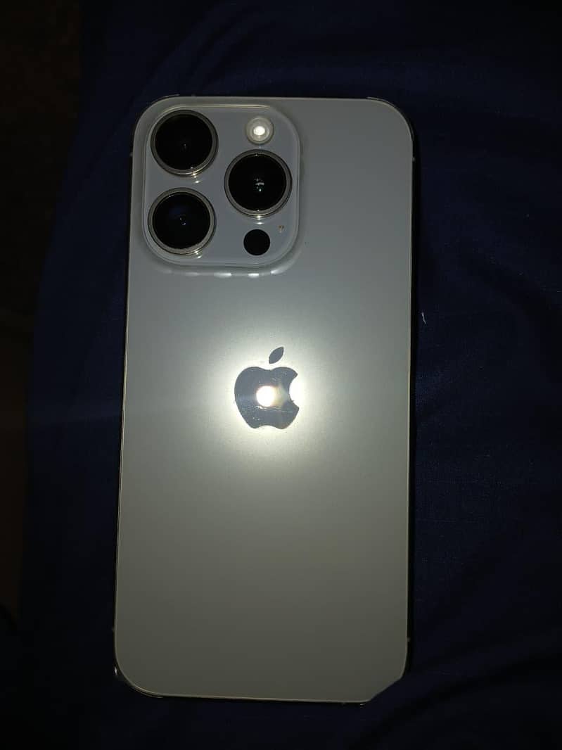 IPHONE 15 PRO 0
