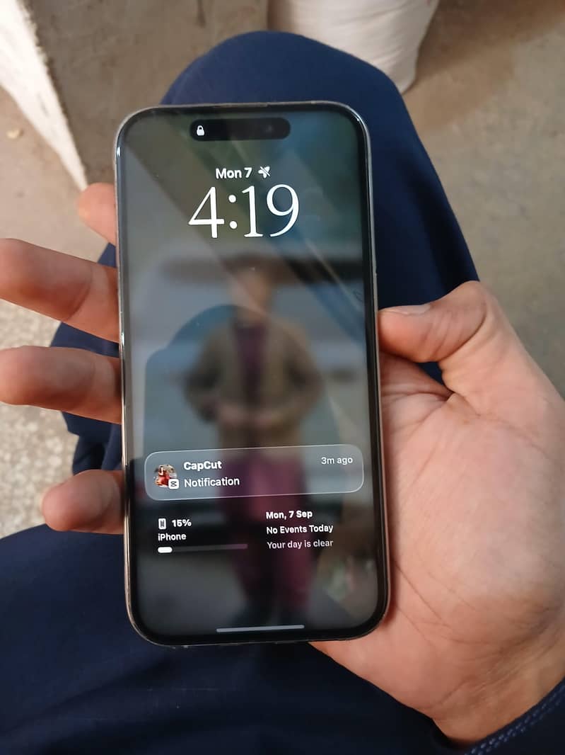 IPHONE 15 PRO 6
