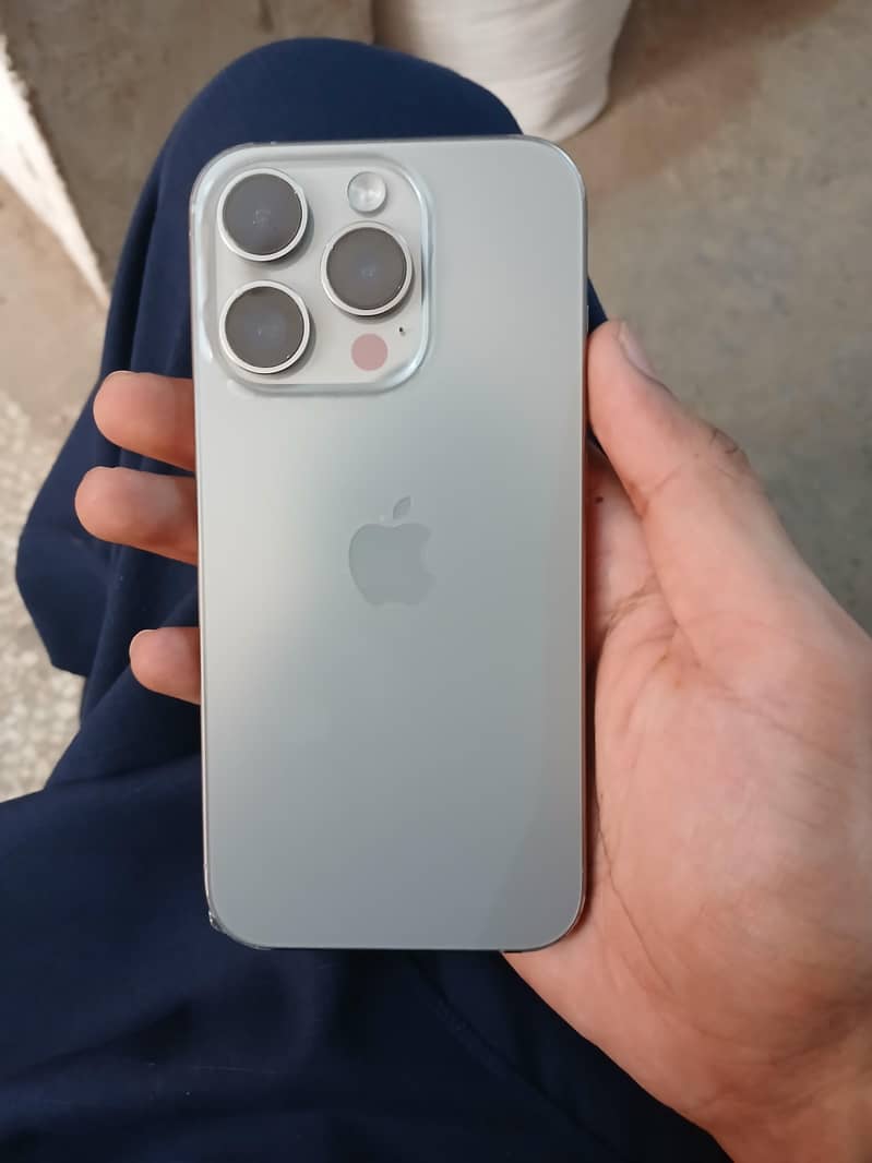 IPHONE 15 PRO 7