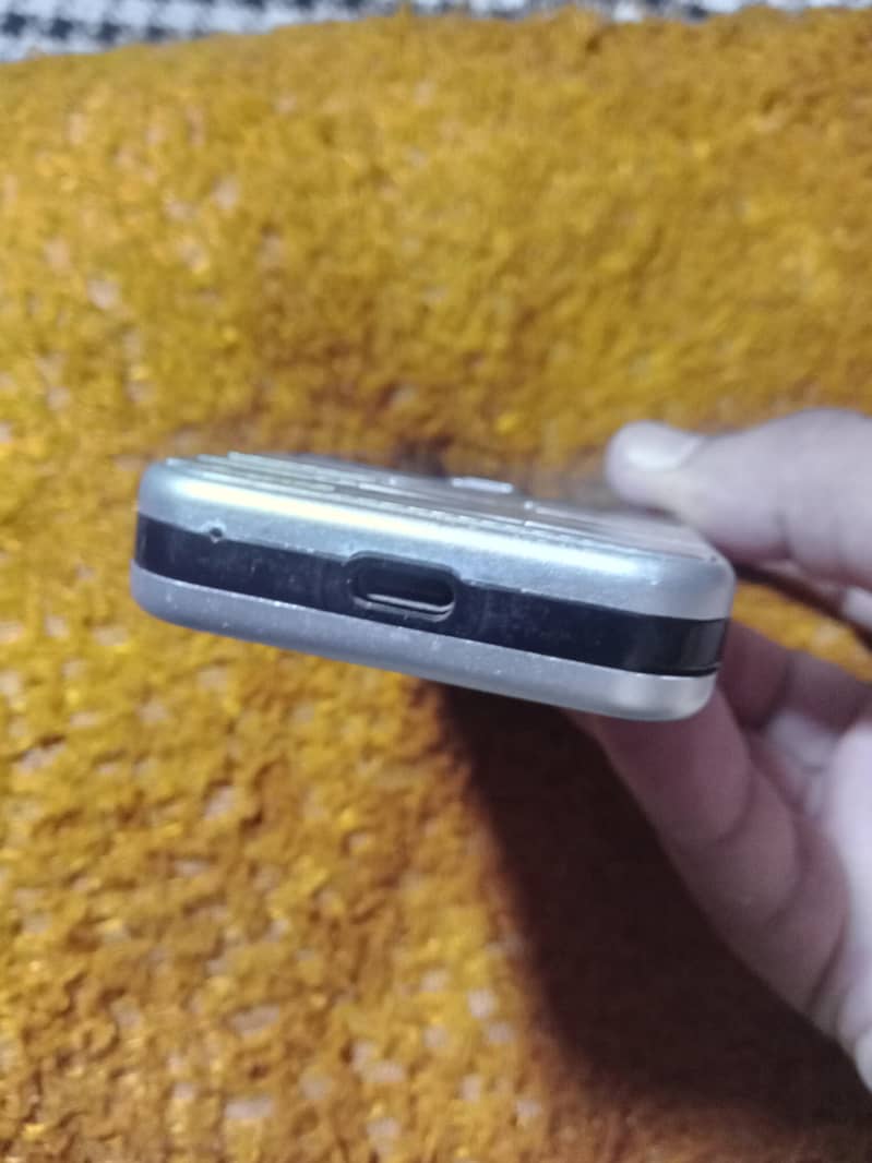 Digit 4G 4