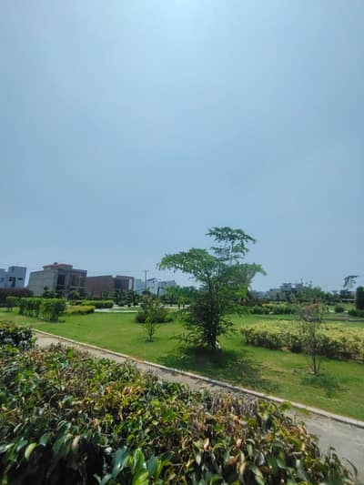 Ideal Residential Plot For sale In Paragon City