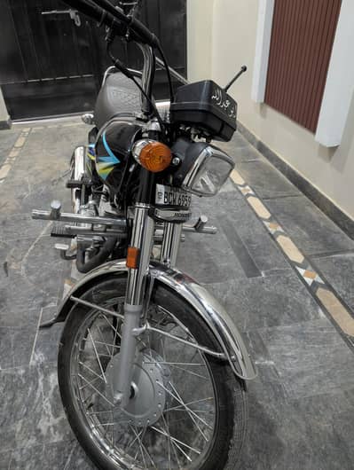 bike ki Halat behtreen hy bs 4318 km Chali hi ek hat bs