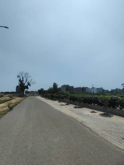 Prime 5 Marla Residential Plot For Sale In Paragon City Ideal Location &Amp; Investment Opportunity