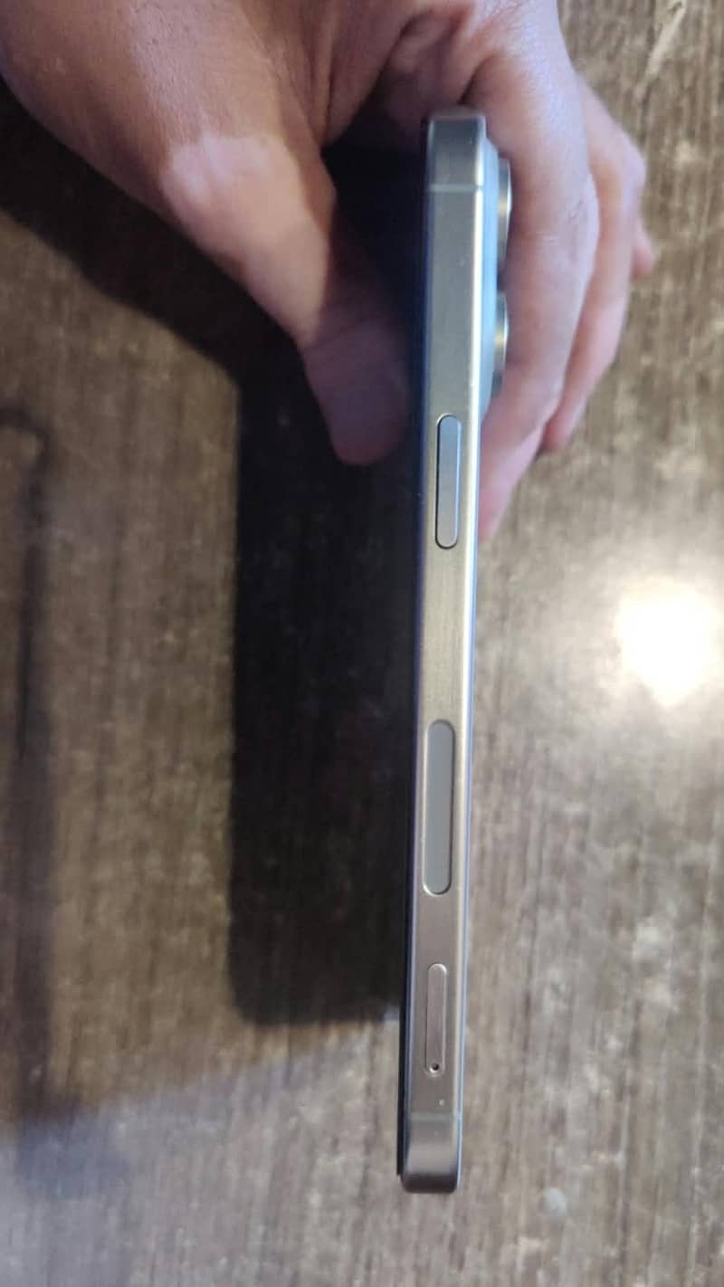 Apple iPhone 15 Pro Max 1