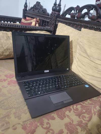 stone company laptop 8gb Ram 256 gb memory