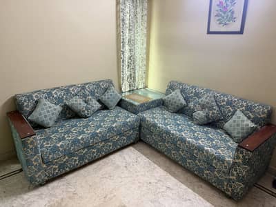 L-Shape / Corner Sofa Set with Side Table – Excellent Condition