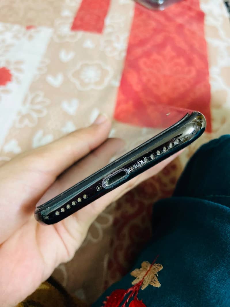 Apple iPhone X 2