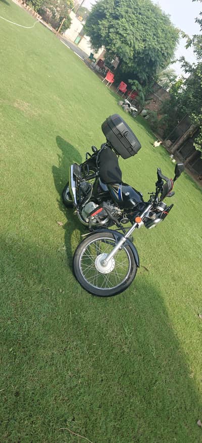 Suzuki GS 150 (2025) – Fully Loaded Touring Machine
