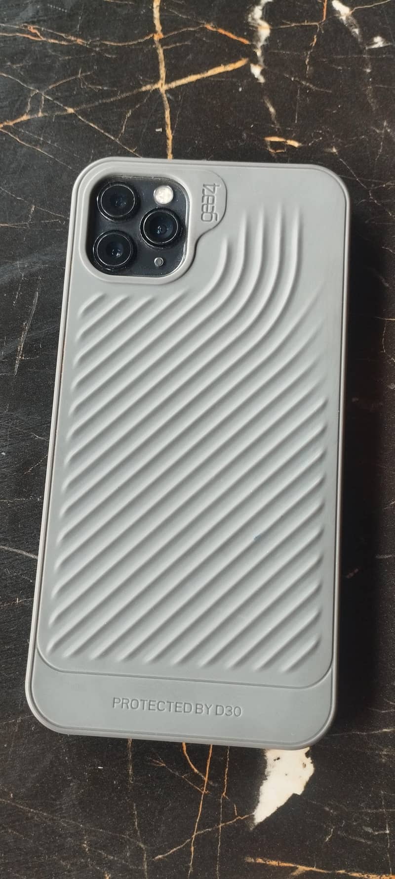 Apple iPhone 11 Pro Max 2