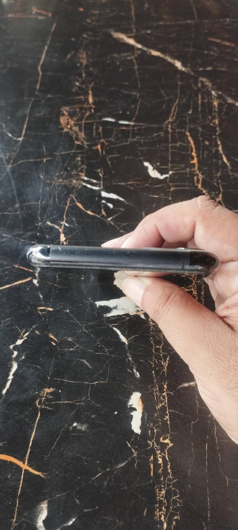 Apple iPhone 11 Pro Max 4
