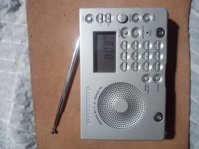 GRUNDIG YBP 2000 Radio