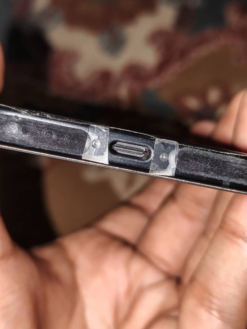 Apple iPhone 15 12