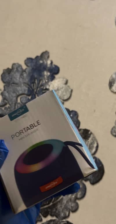 PORTABLE SPEAKER  (new)