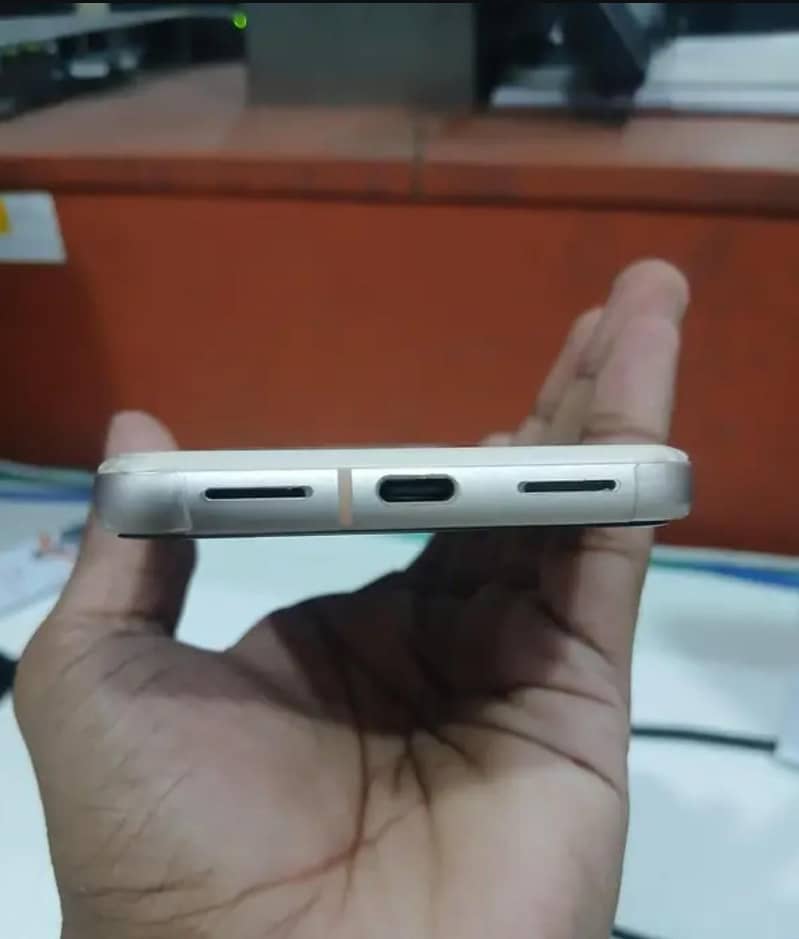 Google Pixel 8 1