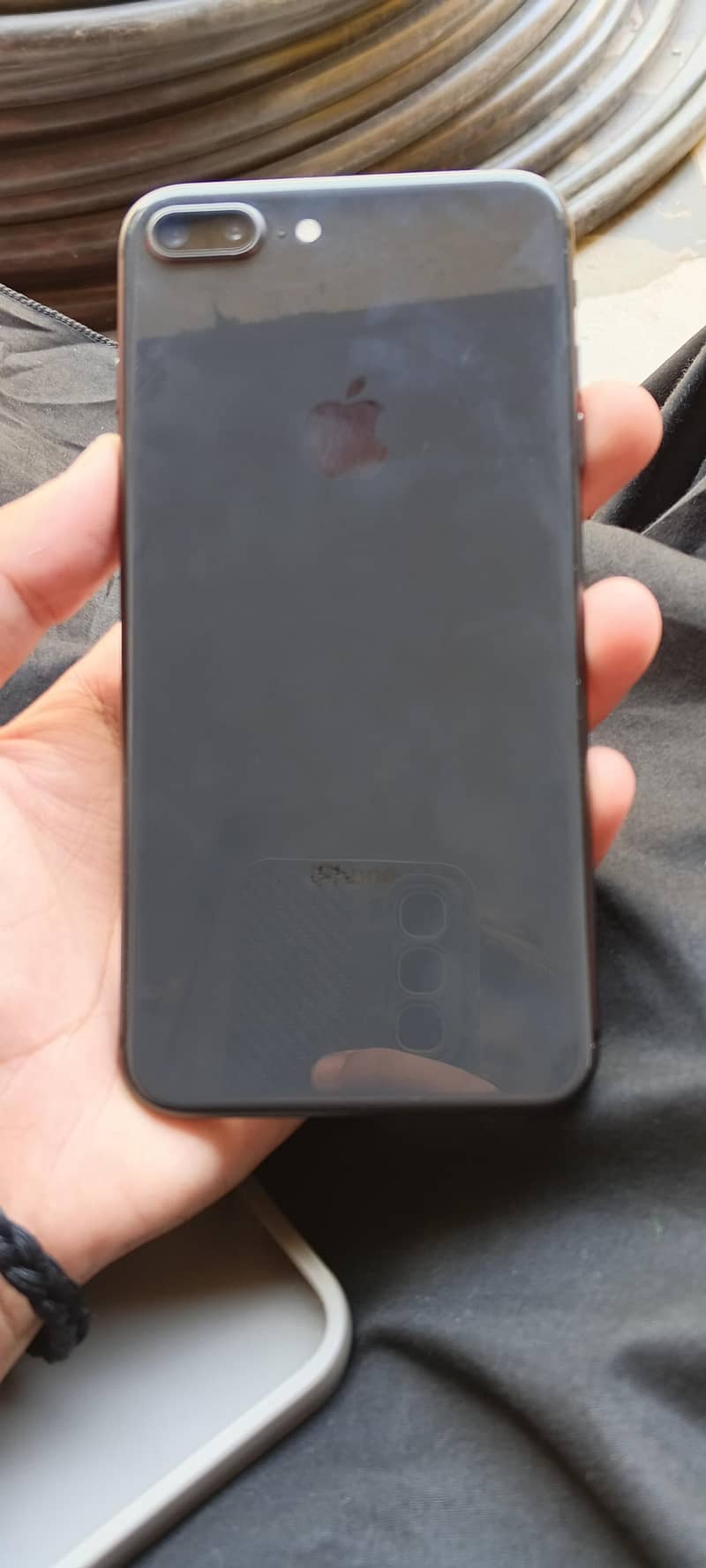 Apple iPhone 8 Plus 1