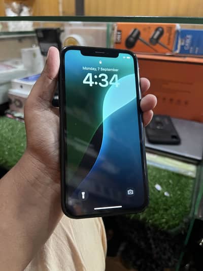 Exchange Possible iPhone XR 128Gb Non Active water Pack