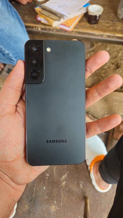 Samsung Mobile S22 8 256 with box official PTA approved