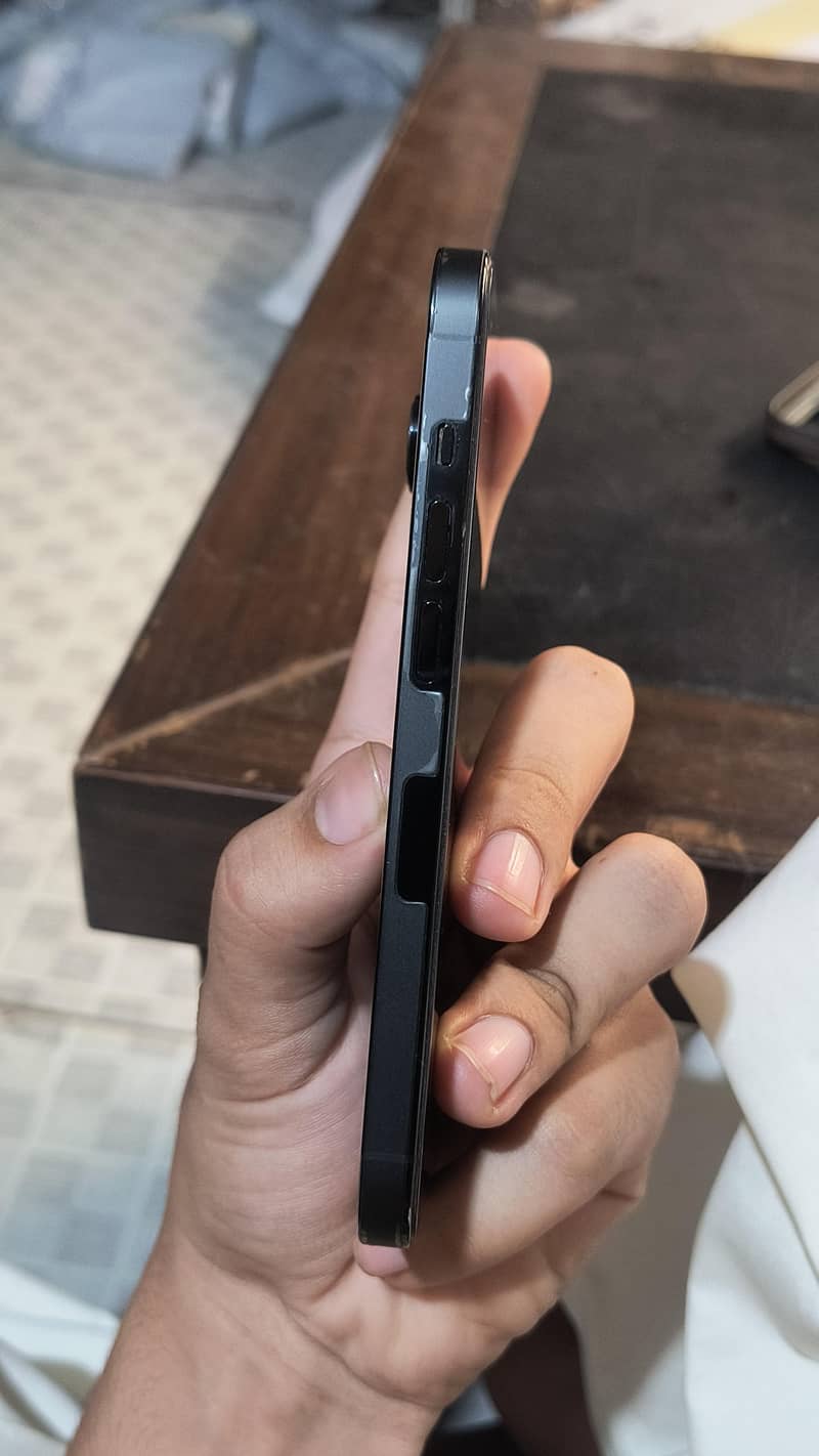 Apple iPhone 14 Pro 1