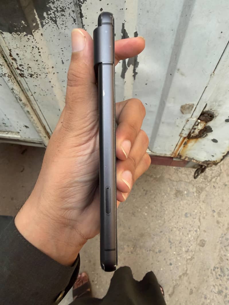 Google Pixel 8 6