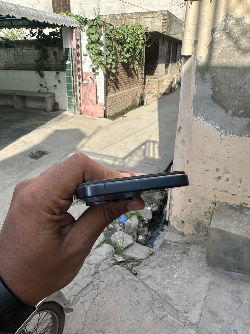 Apple iPhone 15 Pro Max 5