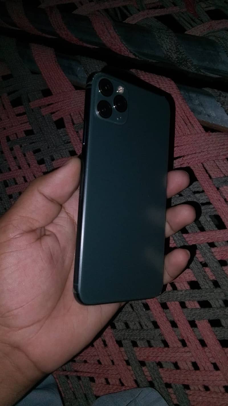 Apple iPhone 11 Pro Max 1