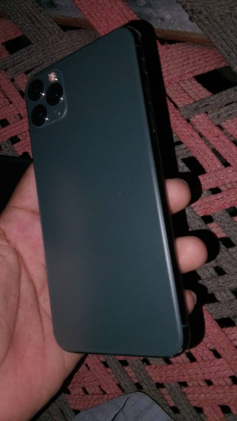 Apple iPhone 11 Pro Max 2