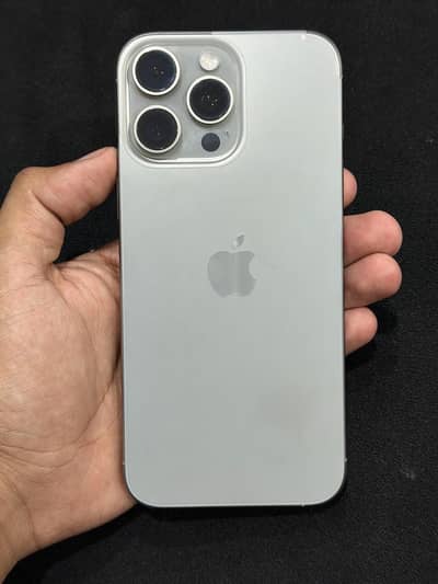 Apple iPhone 16 Pro Max