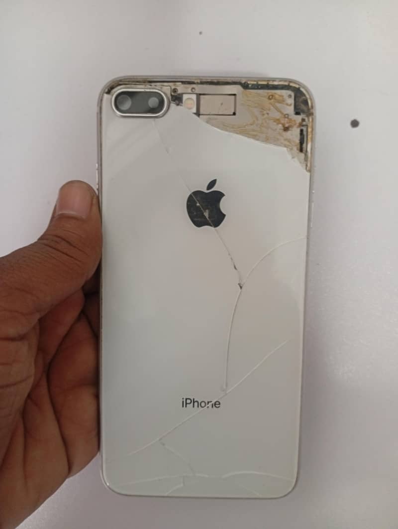 Apple iPhone 8 Plus 2