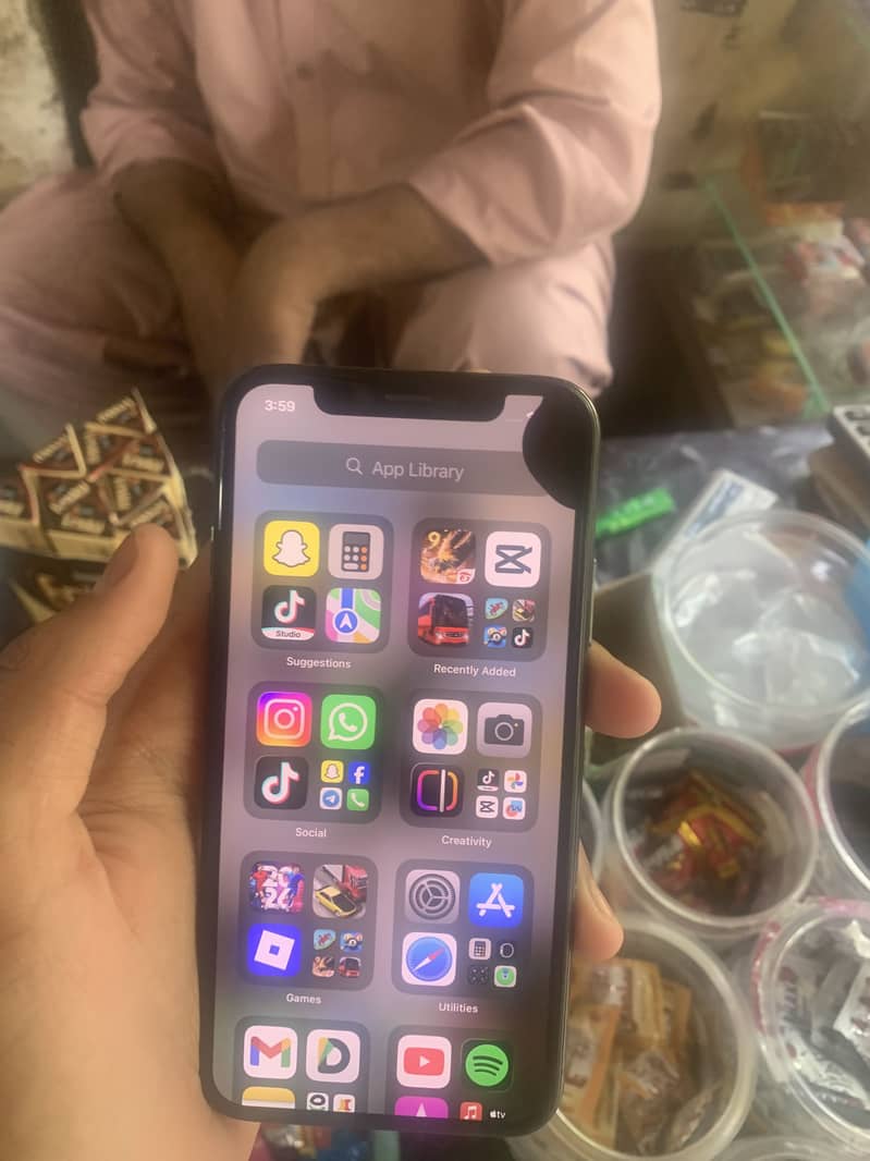 Apple iPhone X used 5