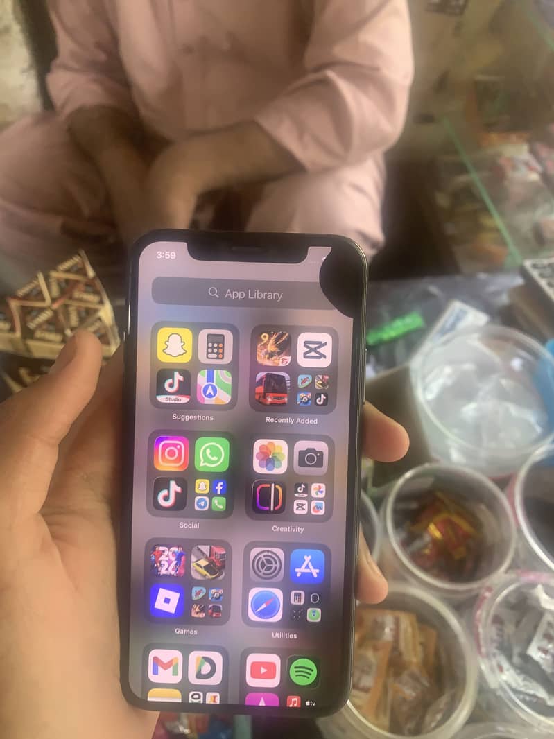Apple iPhone X used 7