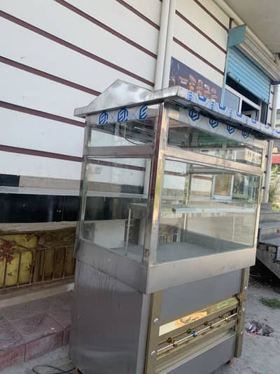 02 Counter Available