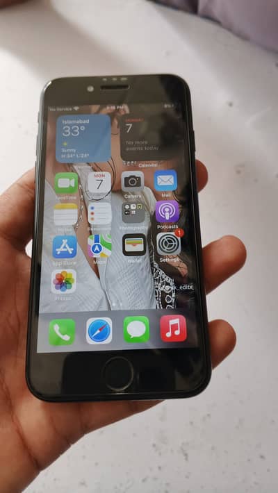 Apple iPhone 7