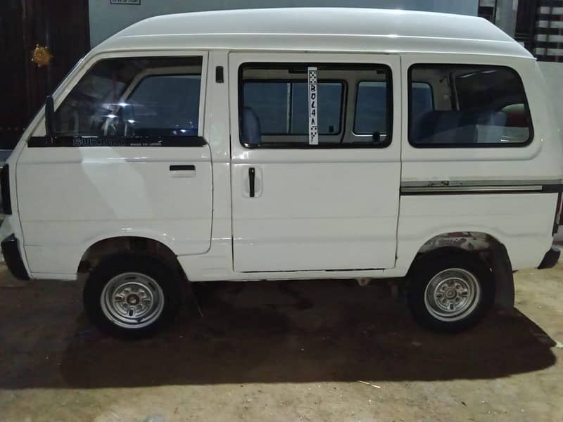 Suzuki Bolan 2011 1