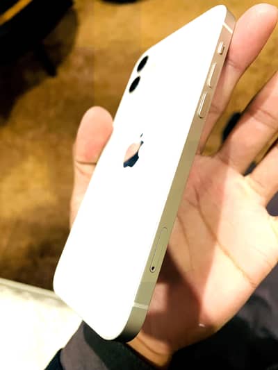 Apple iPhone 12 - White - NON