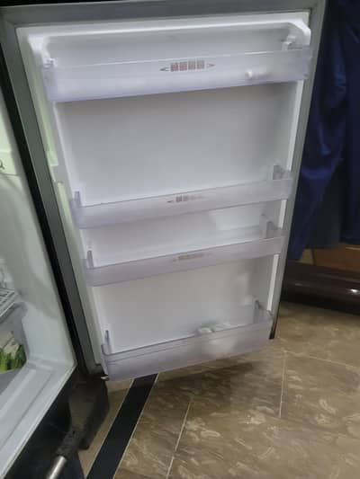 Dawlance fridge medium