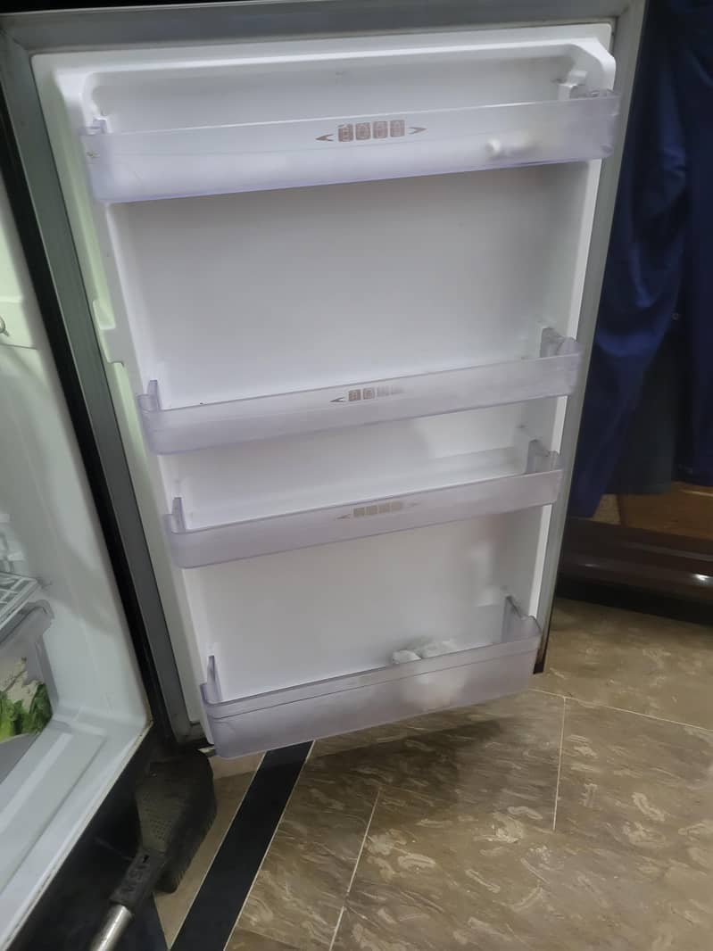 Dawlance fridge medium 0