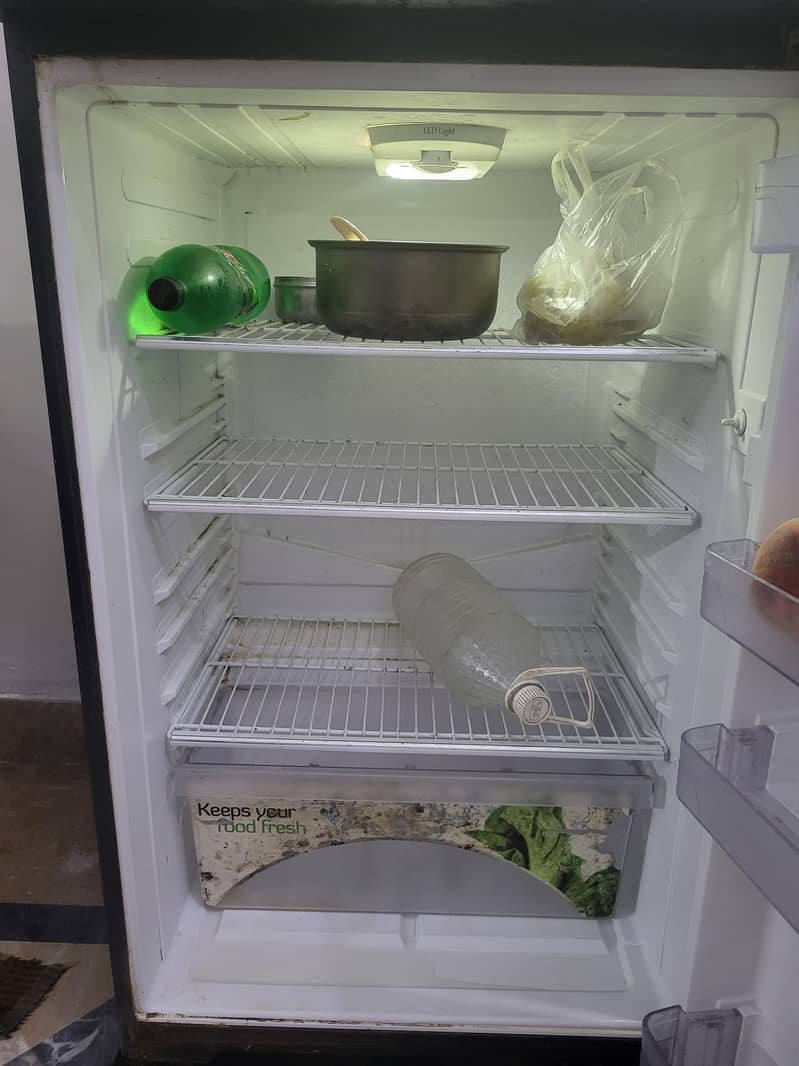 Dawlance fridge medium 1
