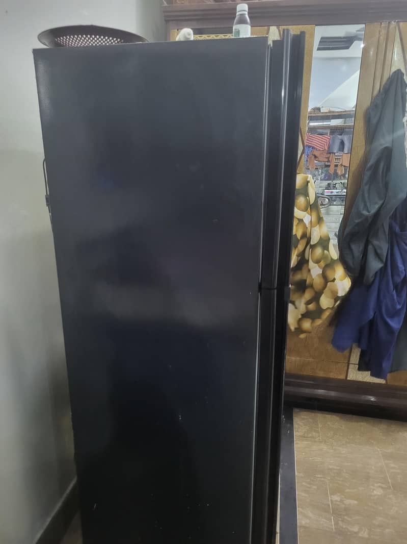 Dawlance fridge medium 8