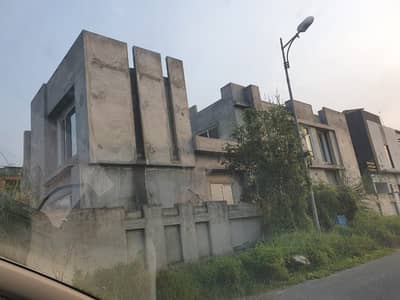 1 KANAL GREY STRUCTUR HOUSE FOR SALE