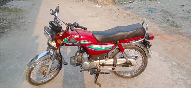 Honda CD70 2016