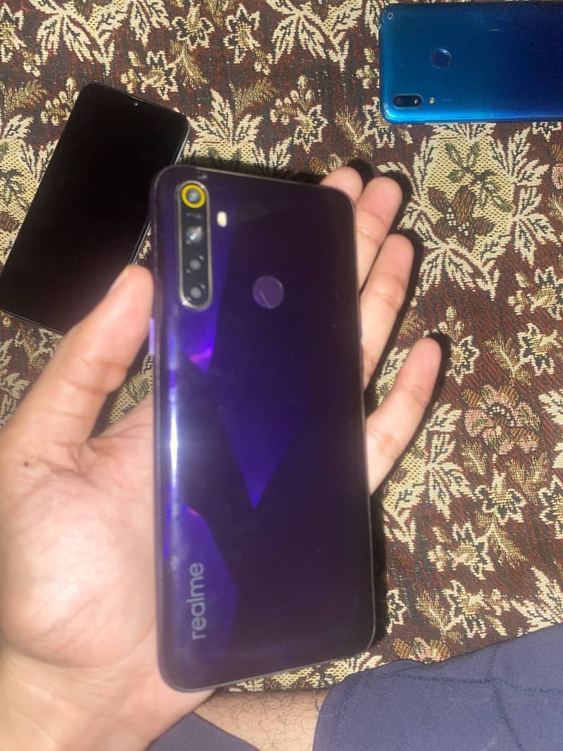 Realme 5i 0