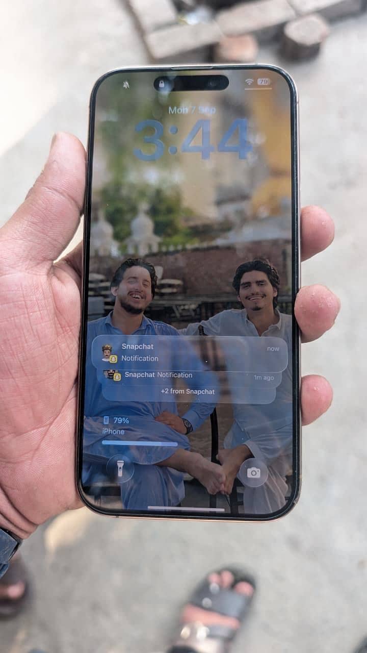 Apple iPhone 16 Pro Max 10
