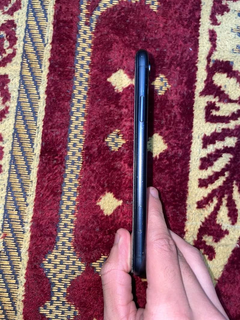 Apple iPhone XR 1