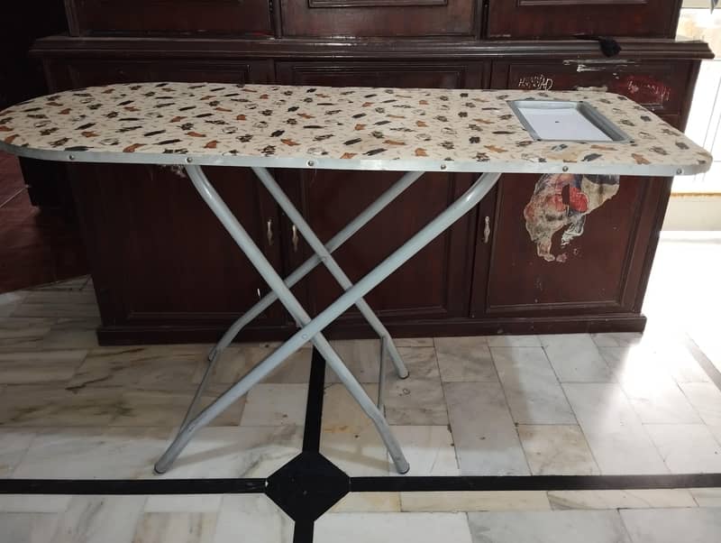 iron stand 0